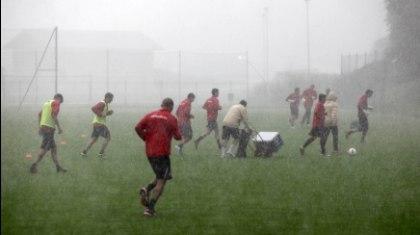 Έβρεξε «καρέκλες»