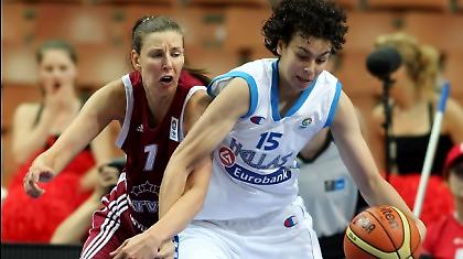 Ακάθεκτες η Σπανού και η παρέα της