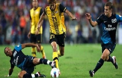 Τέσσερις «κανονιές» για αρχή… (vid)