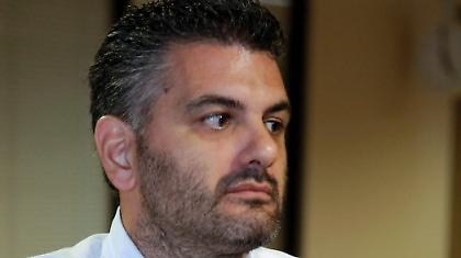 Παραιτήθηκε ο Καραμανλής