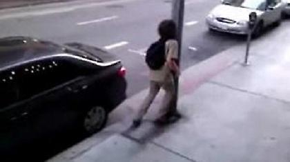 Ο μεθυσμένος και η κολώνα (Video)