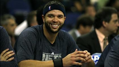 «Γείτονας» και επίσημα ο Ντερόν!