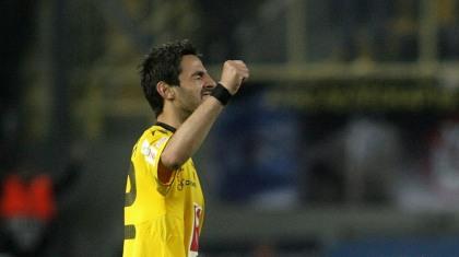 Βανγκέλι: «Μια γροθιά»!