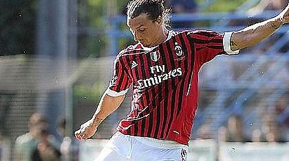 Μιας ντουζίνας... Μίλαν (video)