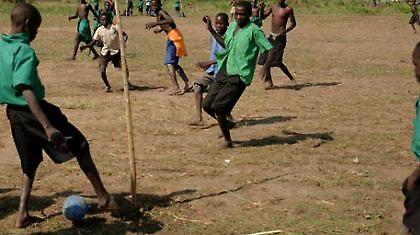 Δουλέμποροι κι εγκληματίες στήνουν τα παιχνίδια
