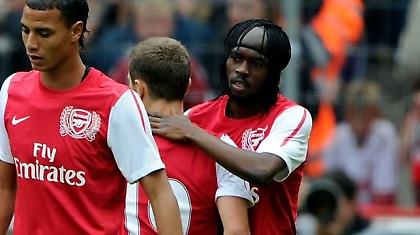 Άρχισε τις… κανονιές