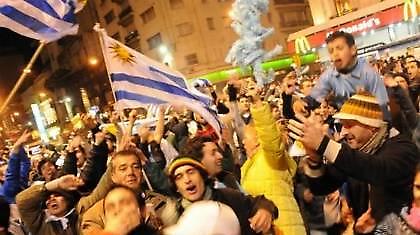 Στο Μοντεβιδέο ακόμη… πανηγυρίζουν (video)