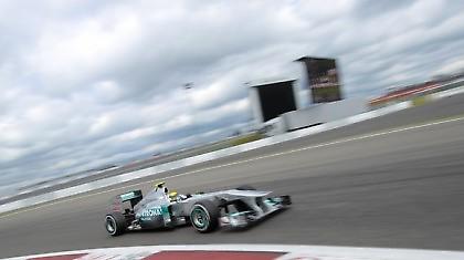 Τα 100στάρησε!