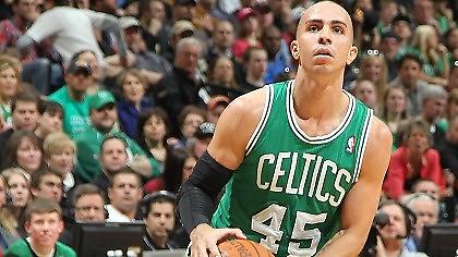 Αρόγιο: «Έχω πρόταση από Ελλάδα»