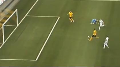 Σπάσε το play station (video)