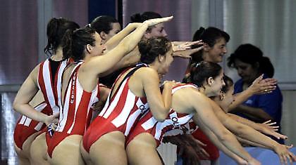 Στο LEN TROPHY οι «ερυθρόλευκες» πολίστριες