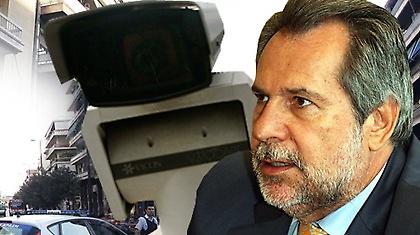 Big Brother σε περιπολικά και μηχανές