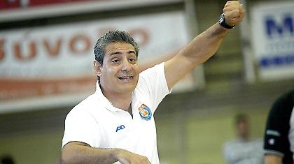 Συνεχίζει με Κουφό