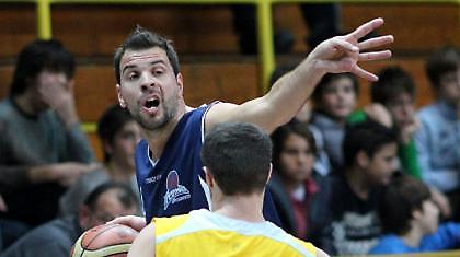 Ανανέωσε και ο Κούμουλος