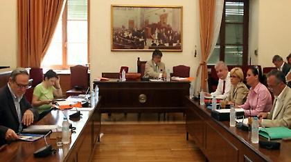 Η κοροϊδία της κάθαρσης ξεπέρασε τα όρια