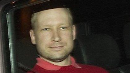 «Σφίγγα» ο Μπρέιβικ για τους συνεργούς