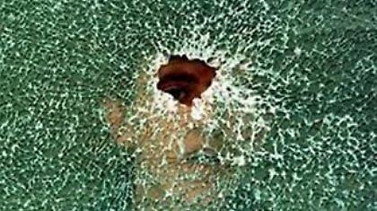 Πήρε… ανάποδες και τα έσπασε όλα!