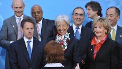 Σταθεροποιητικά η Ευρώπη, κατάρρευση στην Αθήνα