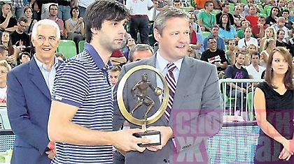 Ευχαρίστησε Ολυμπιακό και «Ντούντα» ο Τεόντοσιτς