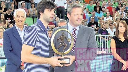 Ευχαρίστησε Ολυμπιακό και «Ντούντα» ο Τεόντοσιτς