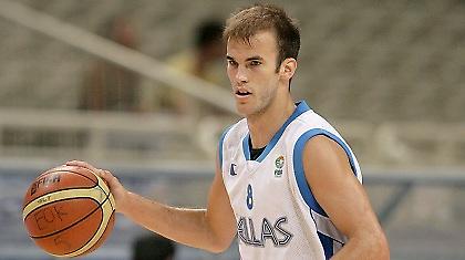 Με το βλέμμα στον Καλάθη