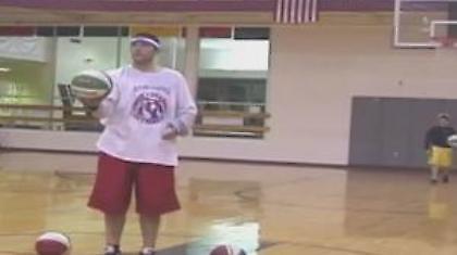 Το παγκόσμιο ρεκόρ τριπόντων (Video)