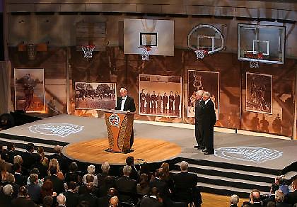 Τιμή σε Ρόντμαν και Σαμπόνις