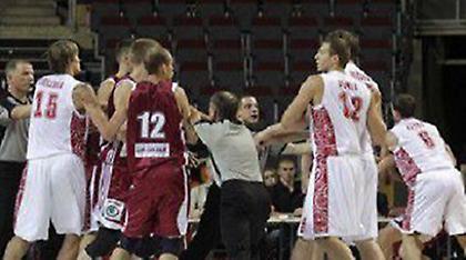 Διπλή... νίκη και λίγο ξύλο για Ρωσία