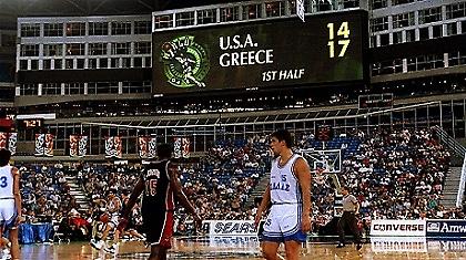 Όταν η Ελλάδα συνάντησε τη Dream Team (video)