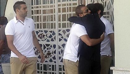 Στο πλευρό του (pics)