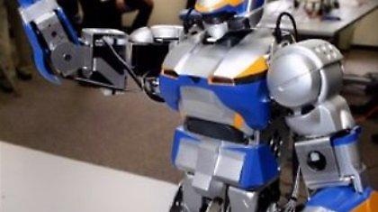 Το ταχύτερο ρομπότ στον κόσμο έχει γόνατα και τρέχει σαν άνθρωπος