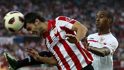 Στην Μπέτις ο Ουστάριτς