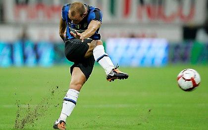 Η μπάλα στον Σνάιντερ