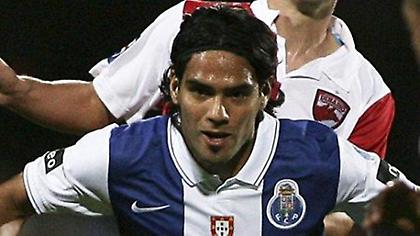 «Ροχιμπλάνκο» ο Φαλκάο!