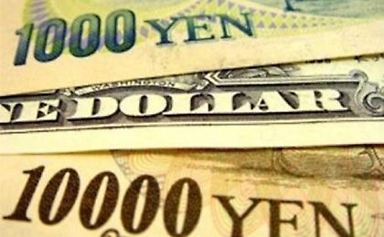 Σε επίπεδα ρεκόρ η ισοτιμία γεν-δολαρίου