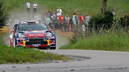 Κρατιέται με «νύχια και με δόντια»