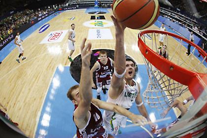 Τους έβαλε στα καλάθια!