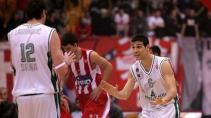 Κοιτάζει κι αλλού