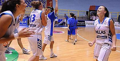 «Περήφανος για τα κορίτσια»