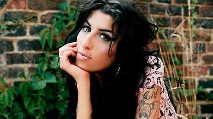 Δεν πέθανε από ναρκωτικά η Amy…