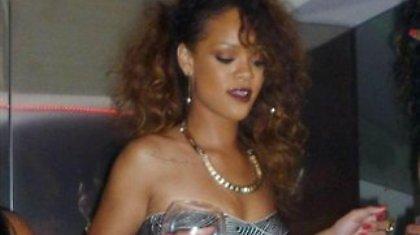 Ξεσάλωσε σε club στο Σαν Τροπέ η Ριάνα