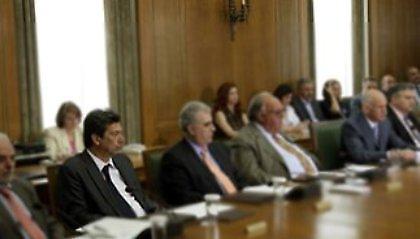 Στα πρόθυρα νευρικής κρίσης οι υπουργοί