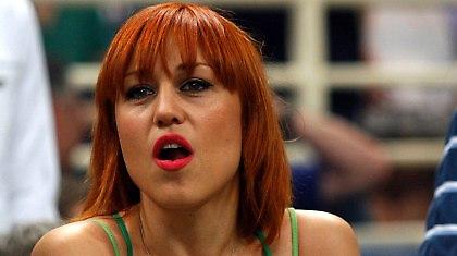 Πηνελόπη είσαι τρέλα με τη… γαλανόλευκη φανέλα