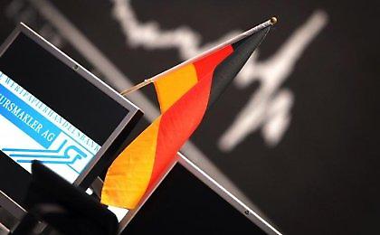 Με το βλέμμα στραμμένο στη Γερμανία