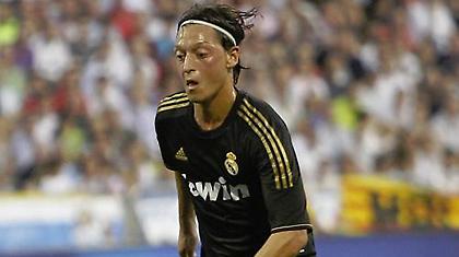 Εζίλ: «Είμαστε στο ίδιο επίπεδο με την Μπαρτσελόνα»