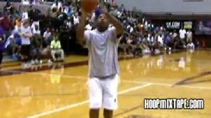 Δεν τη βάζει στο καλάθι ούτε με αίτηση (Video)