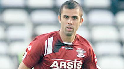 Κοιτάζει τον Σπαντάσιο ο Παναιτωλικός