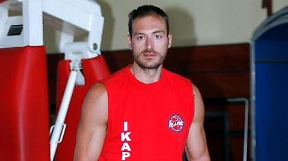 Μένει Καλλιθέα ο Αγαδάκος