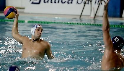 Από «Πλατεία», Φάληρο