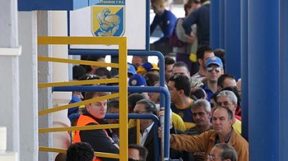 «Ας είναι και φιλικό»